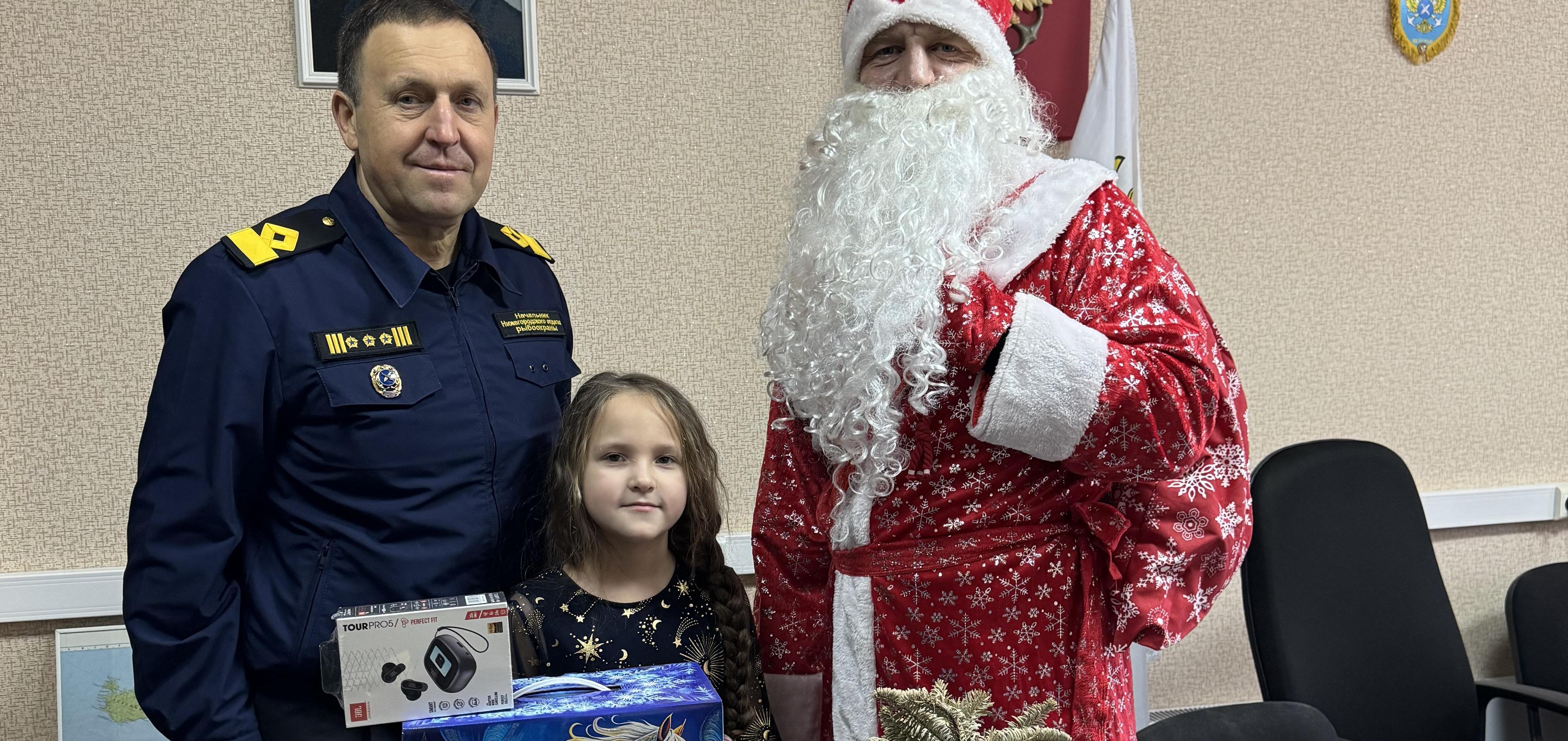 «Ёлка желаний Росрыболовства» продолжает радовать детей 