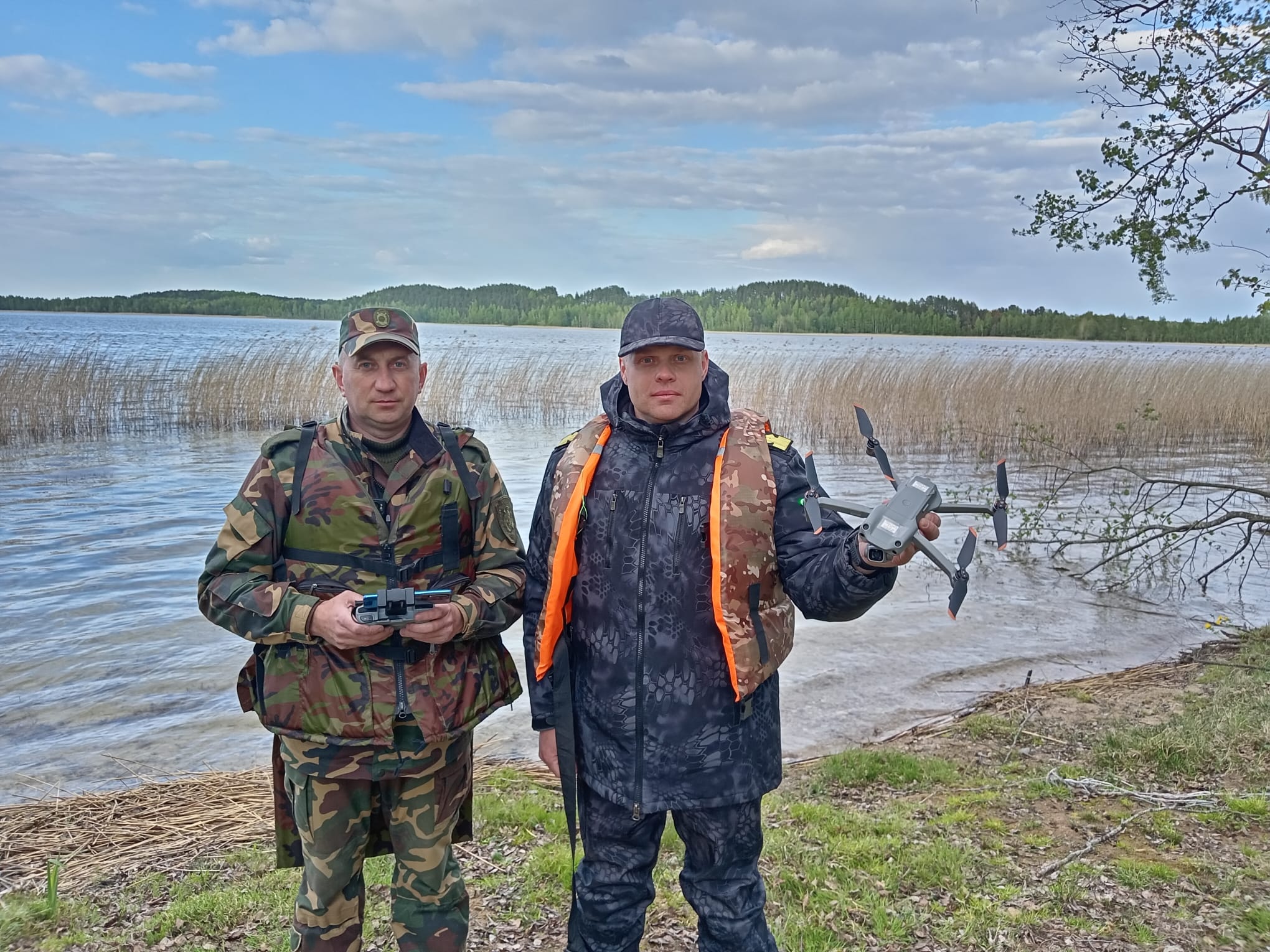 На трансграничном водном объекте прошел совместный рыбоохранный рейд инспекторов России и Белоруссии На трансграничном водном объекте прошел совместный рыбоохранный рейд инспекторов России и Белоруссии