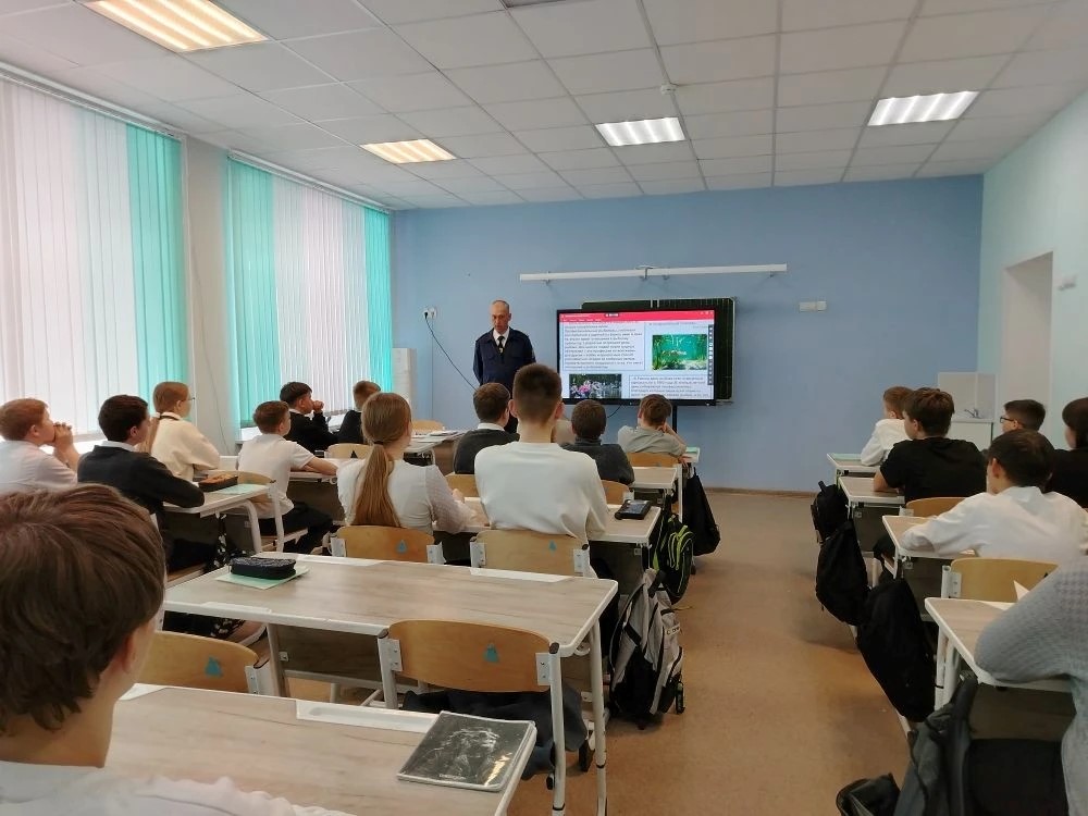 Учащимся Рязанской области рассказали о работе инспекторов рыбоохраны 