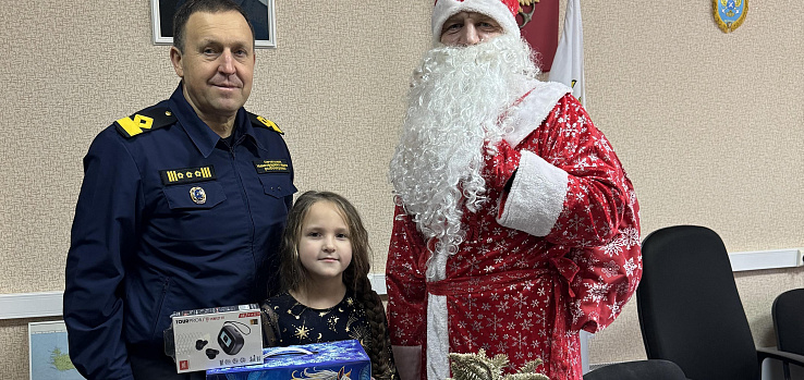 «Ёлка желаний Росрыболовства» продолжает радовать детей 